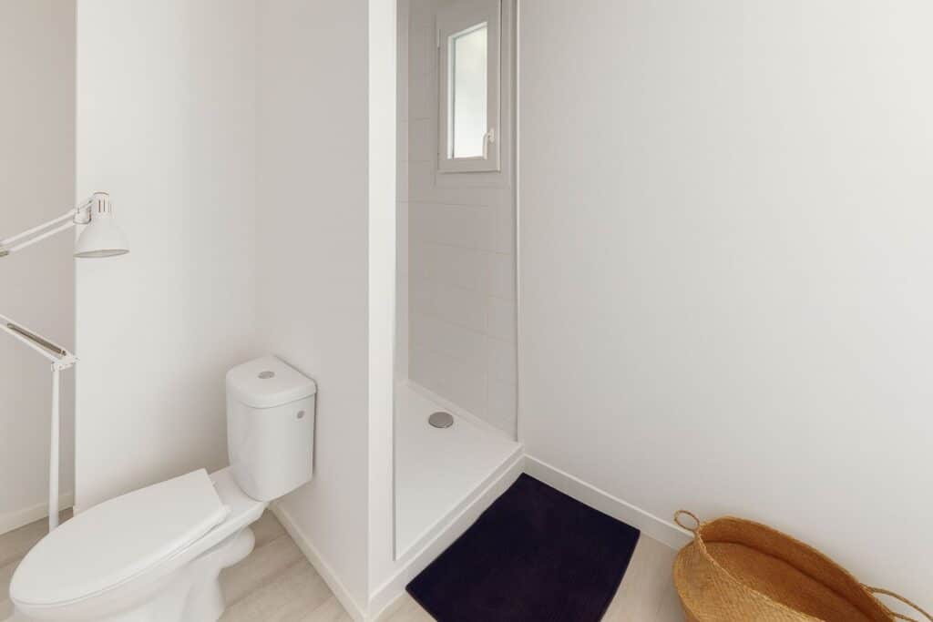 STUDIO MEUBLÉ – QUARTIER DES CARMES / RUE NEUVE