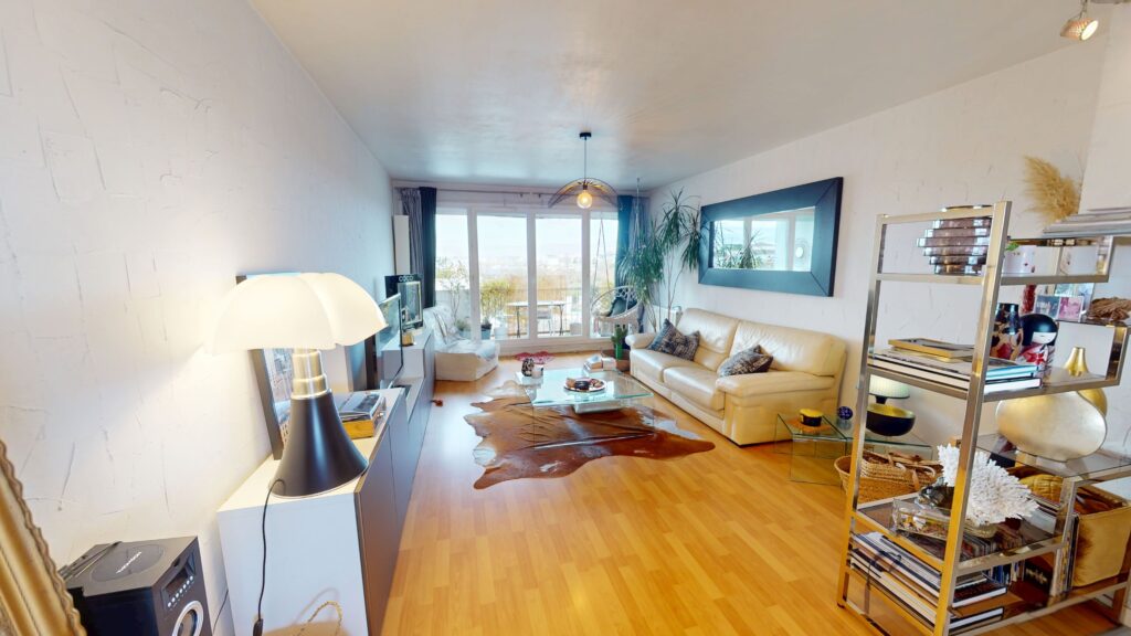 Appartement À Vendre T3 avec ascenseur en très bon état