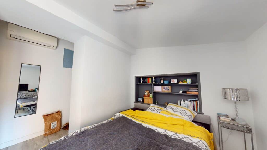 IMMEUBLE COMPOSÉ DE 5 STUDIOS EXCELLENT ETAT LOUÉ EN MEUBLÉ