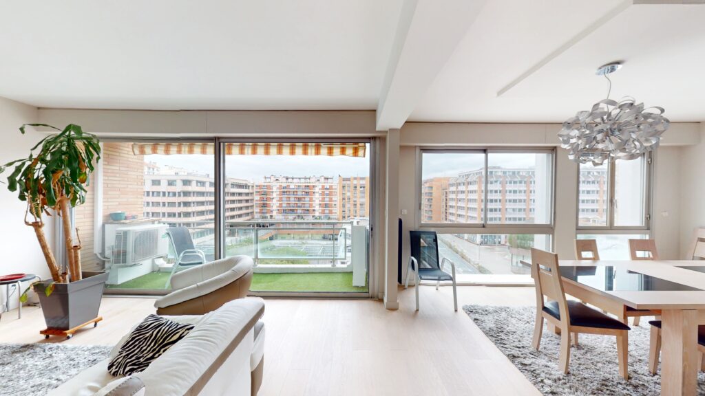 À Vendre – Appartement T5 de 150 m² avec balcon, 2 parkings et cave – Quartier Saint-Georges, Toulouse