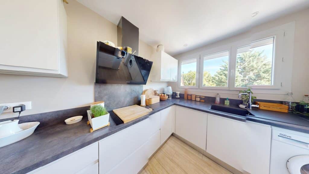 Appartement À Vendre T4 d'env. 70 m² avec balcon et loggia, cave et garage