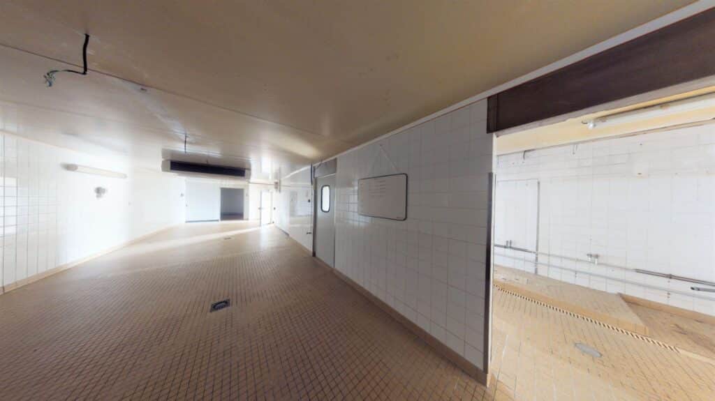 MUR A VENDRE - PLATEAU DE 342M2 AU CENTRE DE CASTELNAU D'ESTRETEFONDS A RENOVER