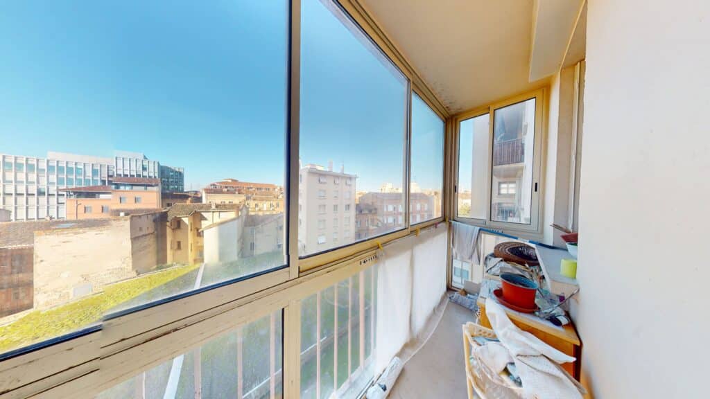 T3 DE 56M2 AVEC ASCENSEUR, BALCON ET CAVE- 19 RUE BAYARD