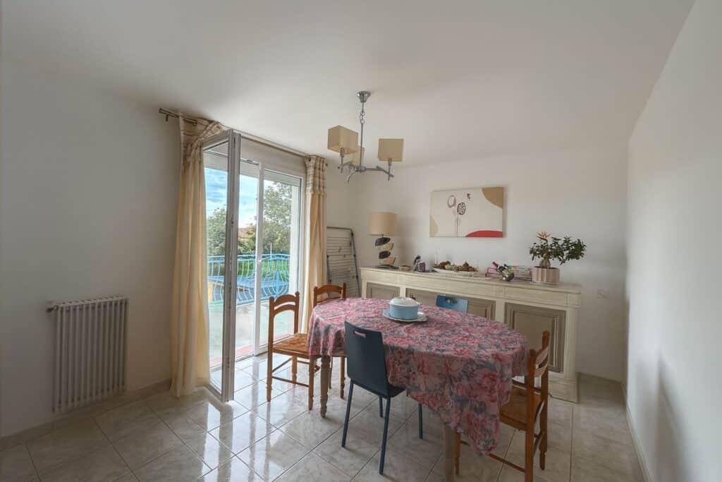 Appartement T6 À Vendre abri voiture et jardin privatif