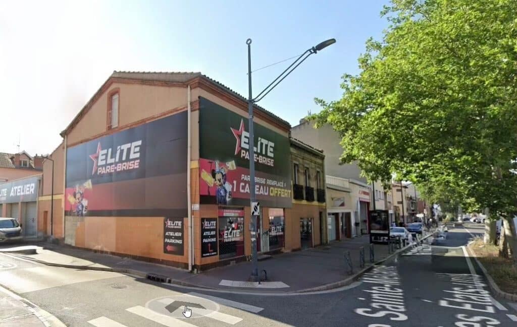 LOCAL d'ACTIVITE 715M2 METRO BARRIERE DE PARIS