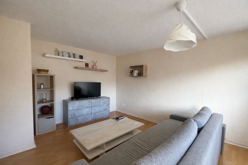 Appartement À Vendre T2 avec balcon et parking