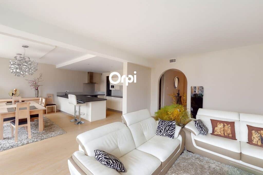 À Vendre – Appartement T5 de 150 m² avec balcon, 2 parkings et cave – Quartier Saint-Georges, Toulouse