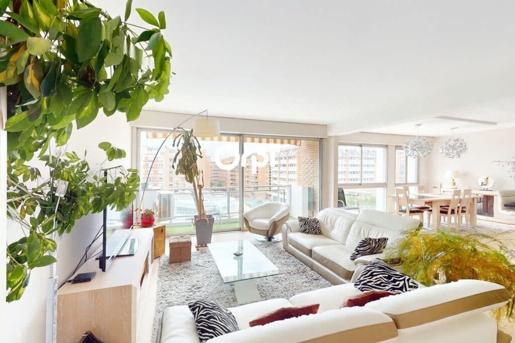 À Vendre – Appartement T5 de 150 m² avec balcon, 2 parkings et cave – Quartier Saint-Georges, Toulouse