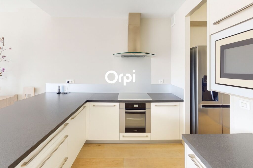 À Vendre – Appartement T5 de 150 m² avec balcon, 2 parkings et cave – Quartier Saint-Georges, Toulouse