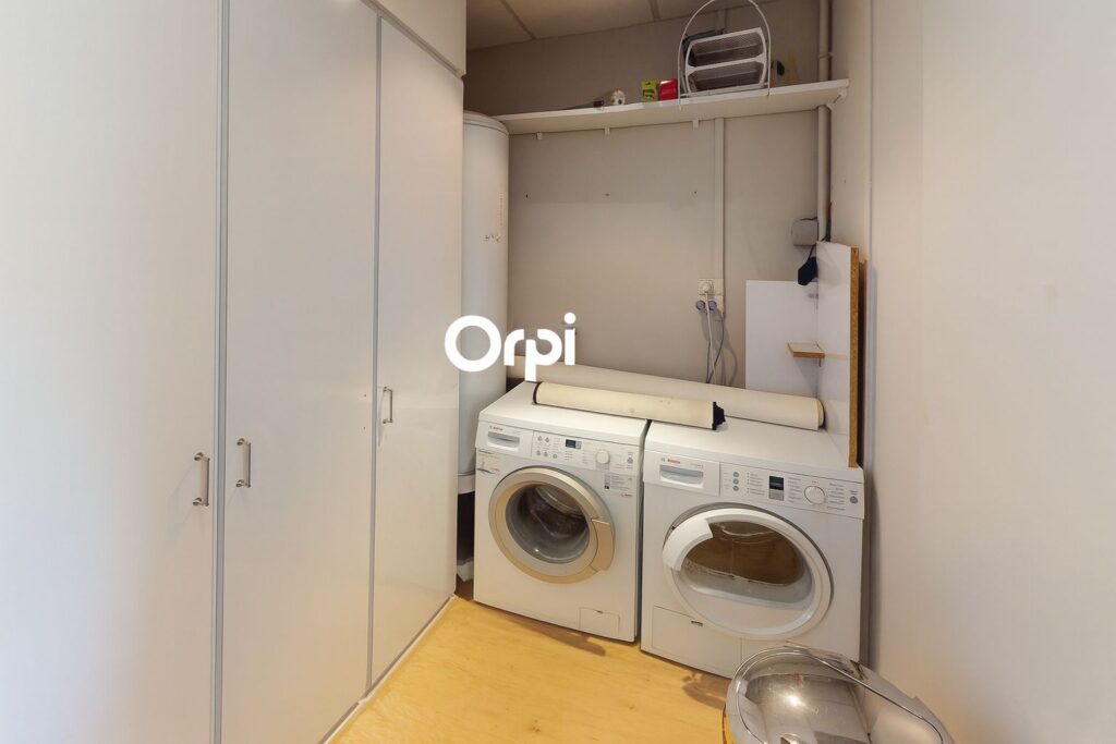 À Vendre – Appartement T5 de 150 m² avec balcon, 2 parkings et cave – Quartier Saint-Georges, Toulouse