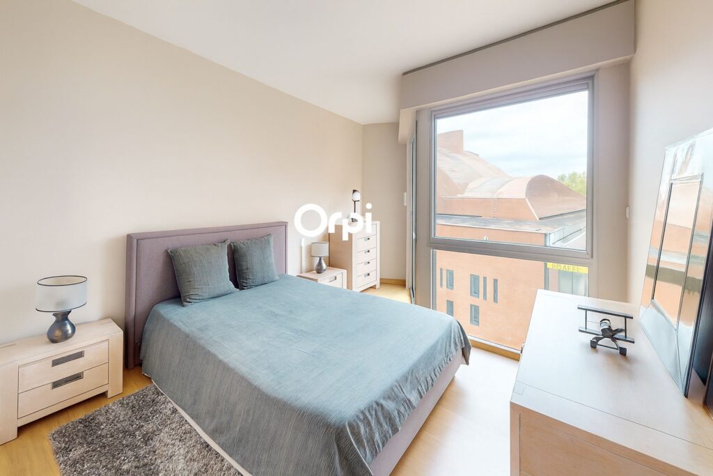 À Vendre – Appartement T5 de 150 m² avec balcon, 2 parkings et cave – Quartier Saint-Georges, Toulouse