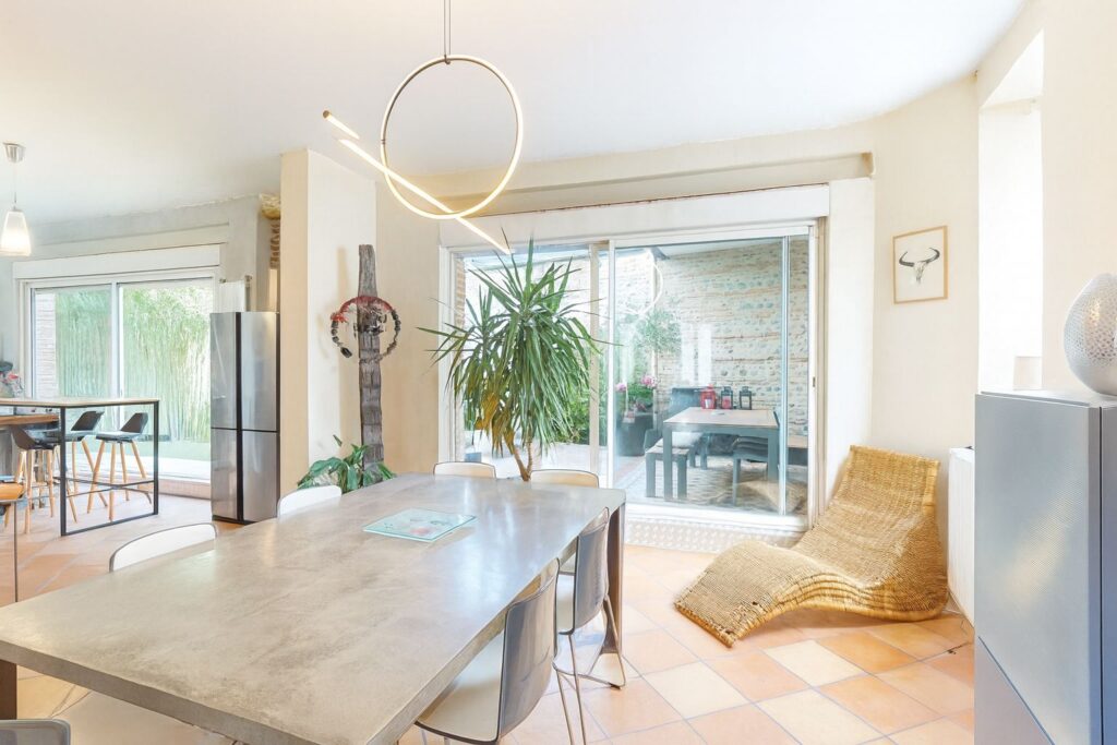 RARE – Toulousaine de charme – Garage, extérieur et combles aménageables – Saint-Cyprien / Patte d’Oie