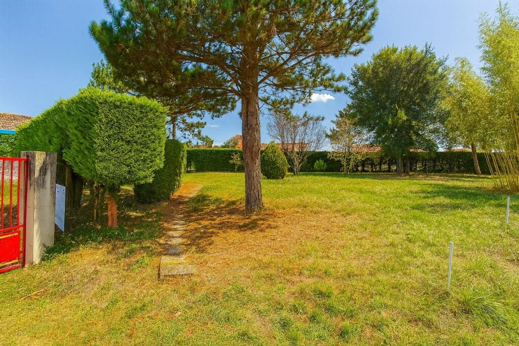 À vendre – Terrain à bâtir de 556 m², libre de constructeur – environnement calme et privilégié