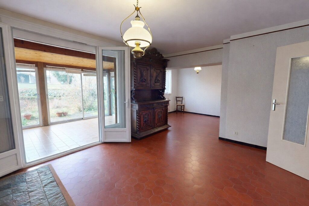 Maison indépendante d'env. 112 m²  À Vendre  sur une parcelle de 391 m²