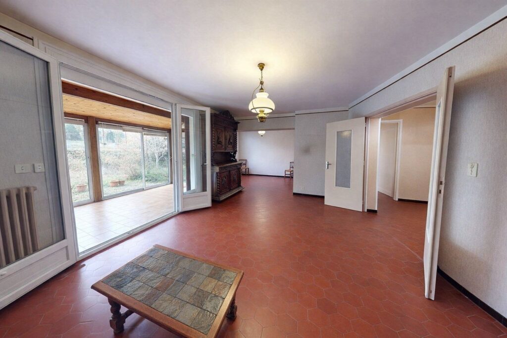 Maison indépendante d'env. 112 m²  À Vendre  sur une parcelle de 391 m²