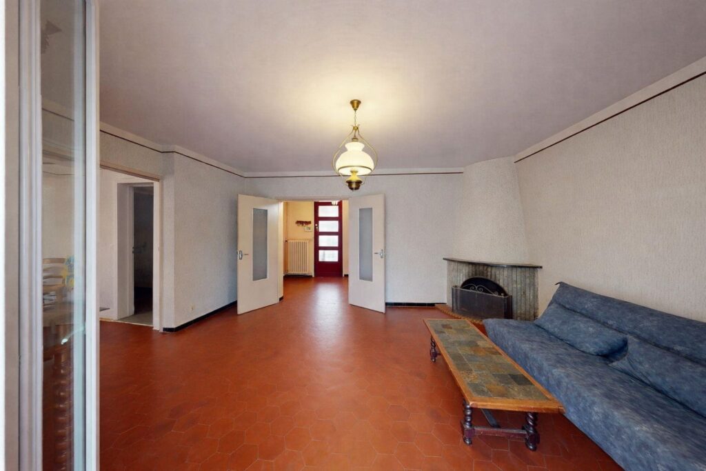 Maison indépendante d'env. 112 m²  À Vendre  sur une parcelle de 391 m²