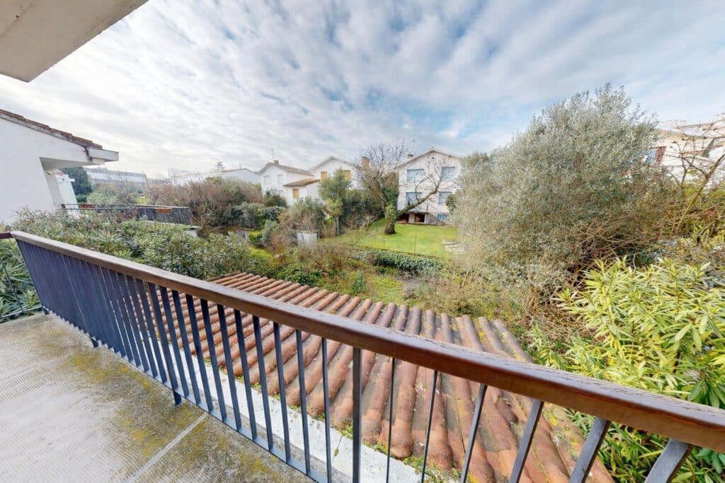 Maison indépendante d'env. 112 m²  À Vendre  sur une parcelle de 391 m²