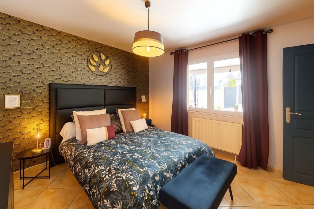 SUD CROIX DE PIERRE LYCEE GALLIENI Maison T6 avec garage jardin et piscine