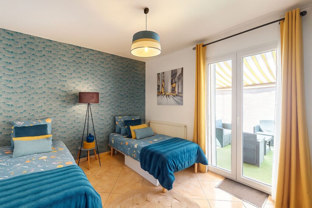 SUD CROIX DE PIERRE LYCEE GALLIENI Maison T6 avec garage jardin et piscine