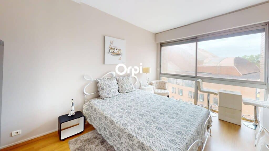 À Vendre – Appartement T5 de 150 m² avec balcon, 2 parkings et cave – Quartier Saint-Georges, Toulouse