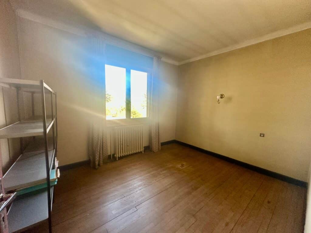 Maison à vendre 140 m² avec beaucoup de potentiel.