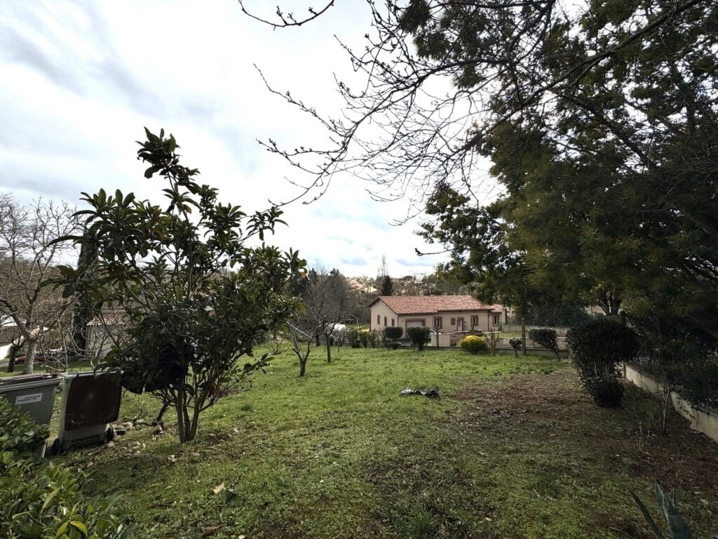 A VENDRE : TERRAIN 900m2 COLOMIERS DANS IMPASSE AU CALME