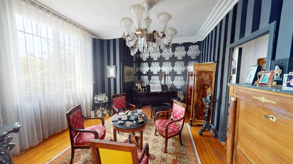 Maison À Vendre T5 Piscine Garage