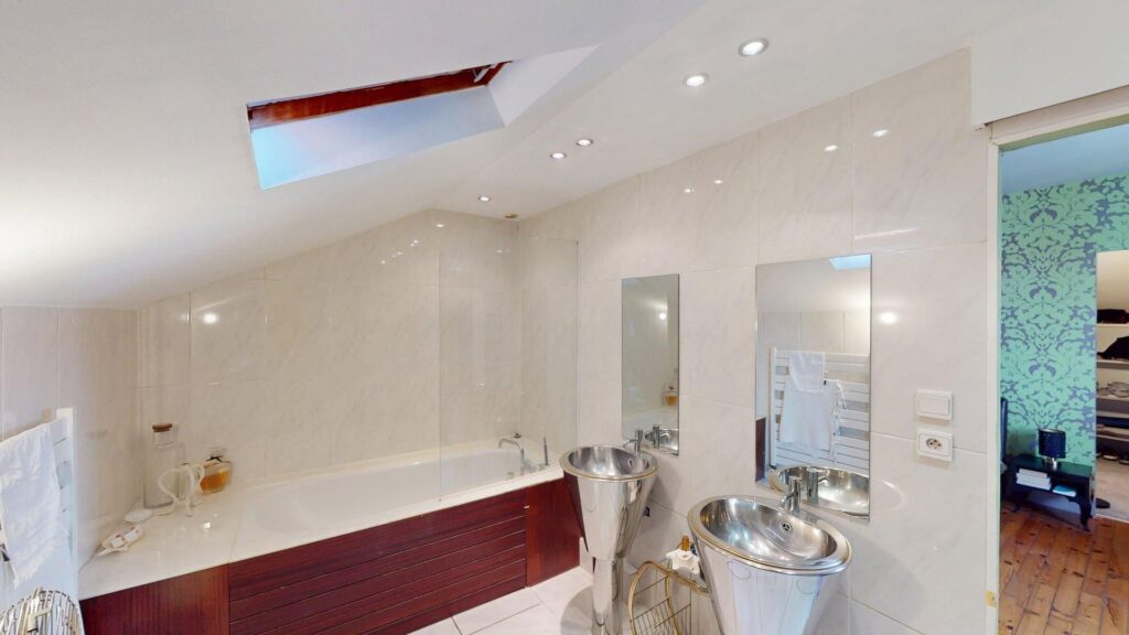 Maison À Vendre T5 Piscine Garage