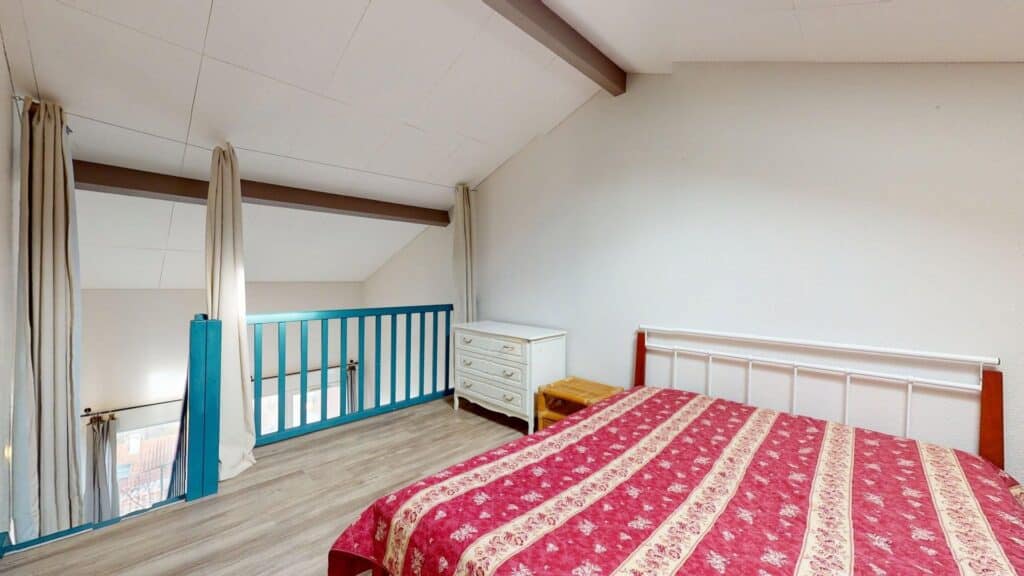 T2 DUPLEX – DERNIER ÉTAGE – CALME ABSOLU – VUE DÉGAGÉE – PARKING