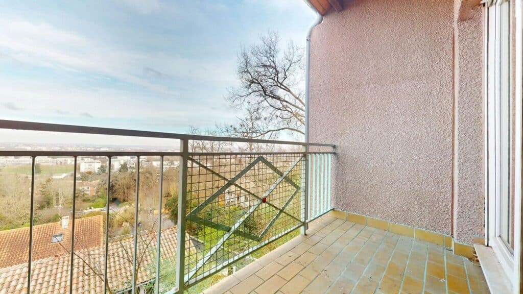 T2 DUPLEX – DERNIER ÉTAGE – CALME ABSOLU – VUE DÉGAGÉE – PARKING