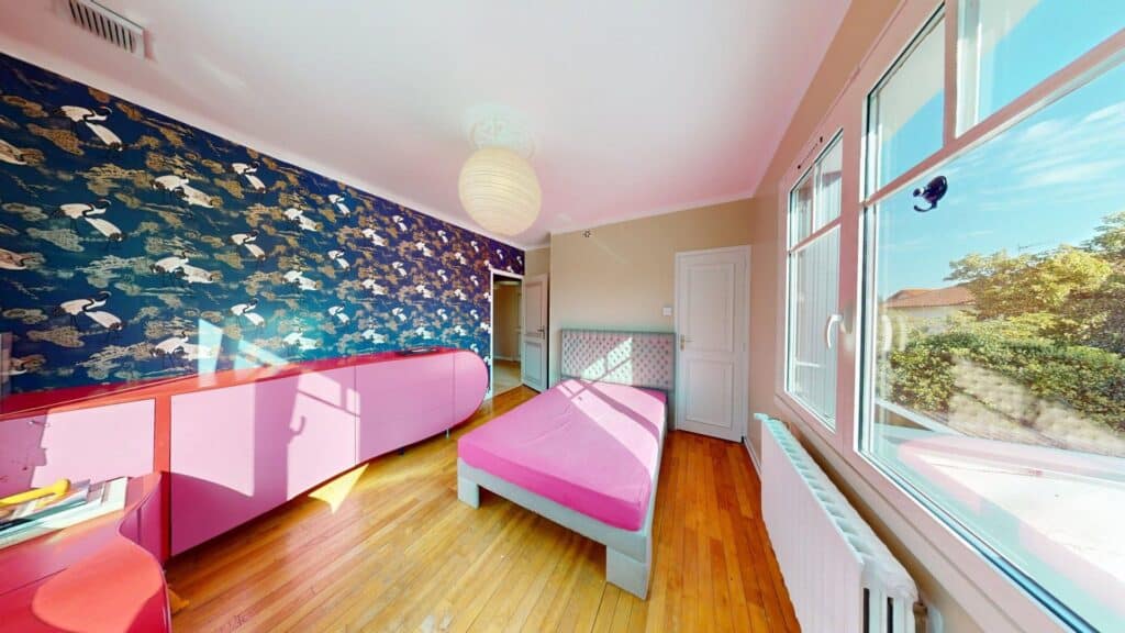 Maison À Vendre contemporaine rénovée – 5 min à pied du métro Roseraie– 152 m²