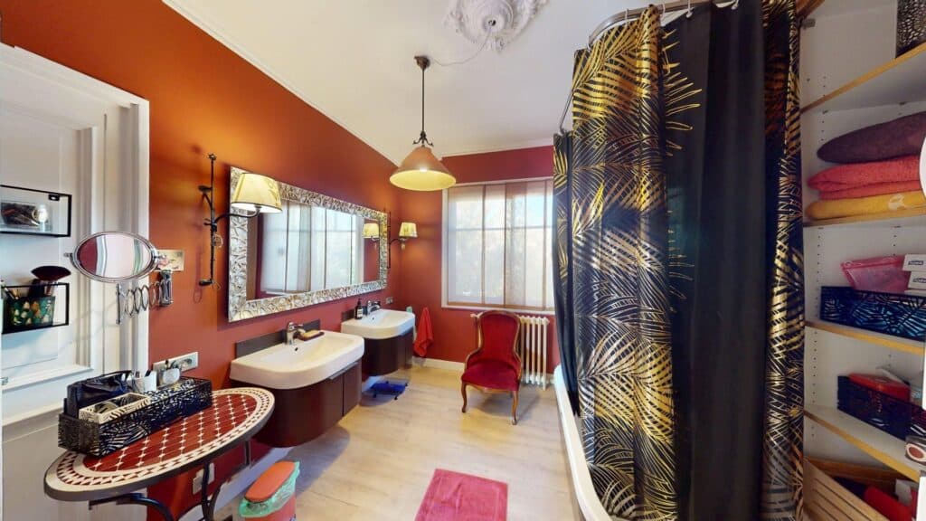 Maison À Vendre contemporaine rénovée – 5 min à pied du métro Roseraie– 152 m²