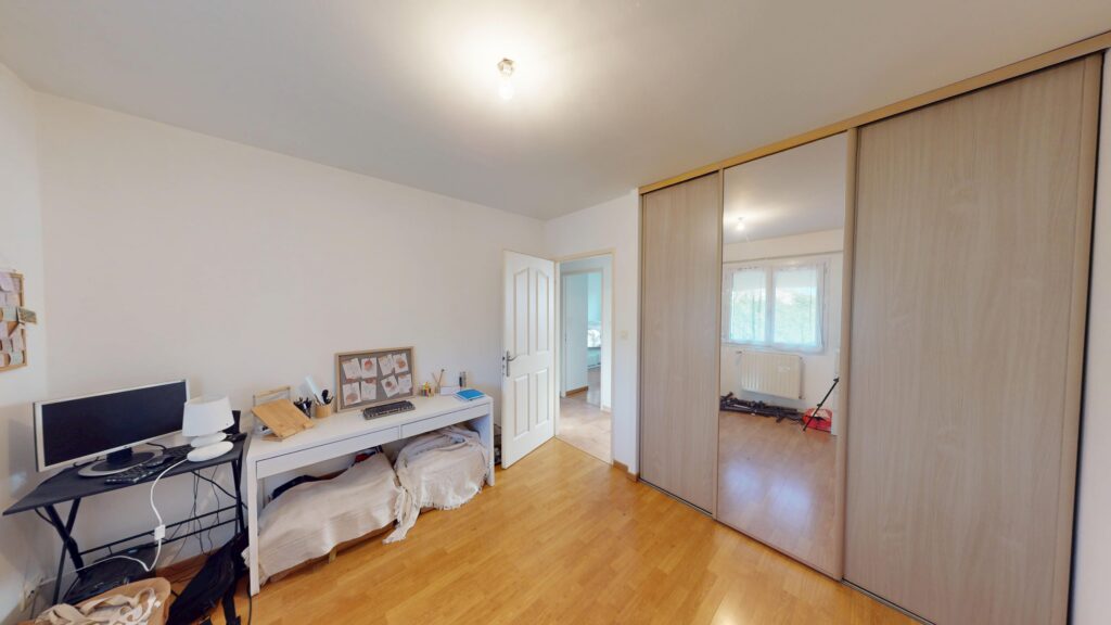 Maison T5 À Vendre PLAIN-PIED Garage