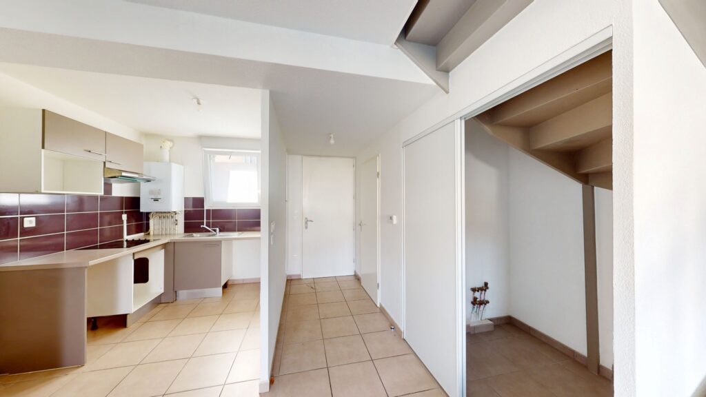 LAUNAGUET - VILLA T3 DUPLEX DE 65M2 AVEC JARDIN ET 2 PARKINGS