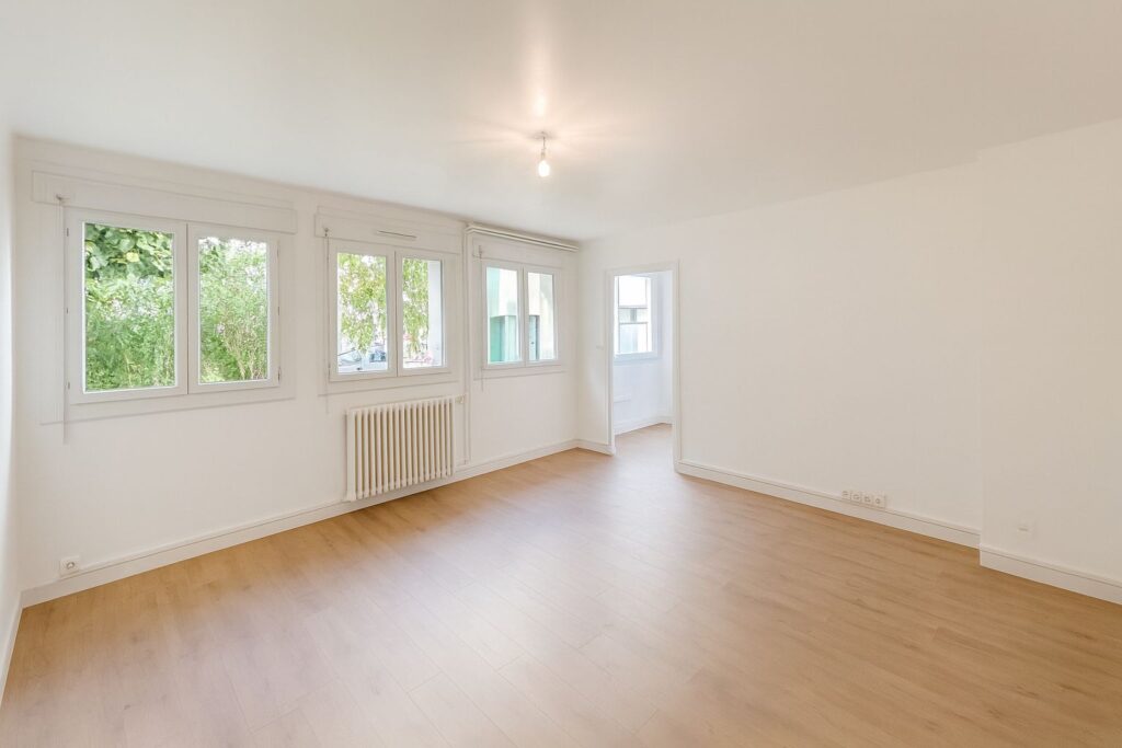 Appartement T3 + Local À Vendre entièrement rénové