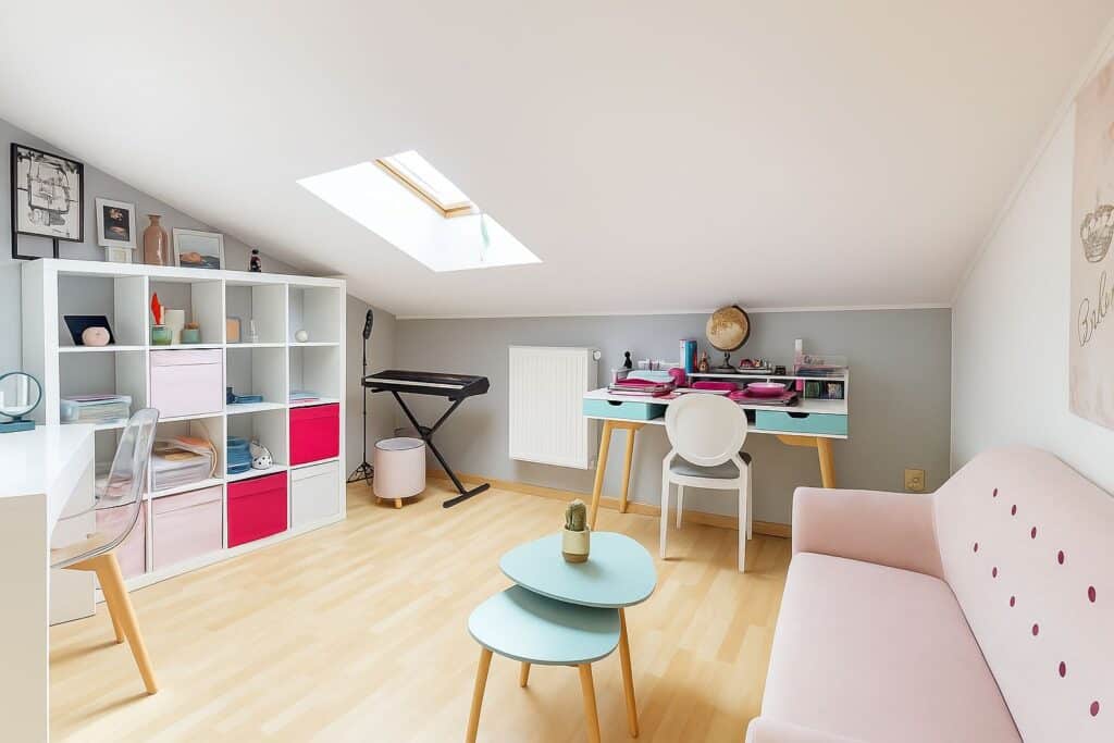 SUD CROIX DE PIERRE LYCEE GALLIENI Maison T6 avec studio attenant, garage jardin et piscine