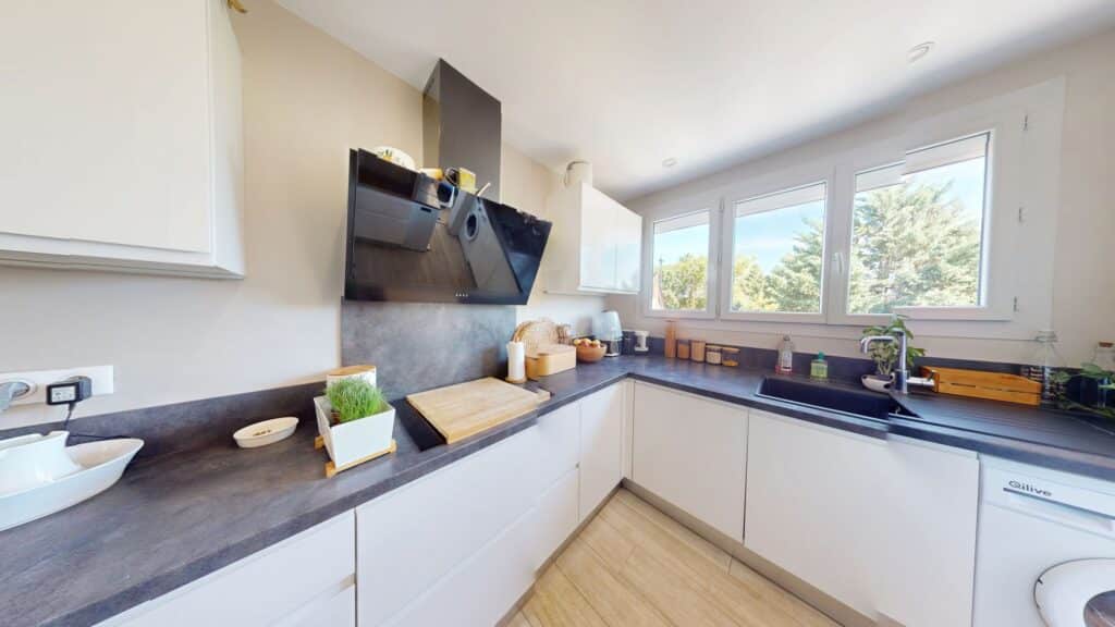 Appartement À Vendre T4 d'env. 70 m² avec balcon et loggia, cave