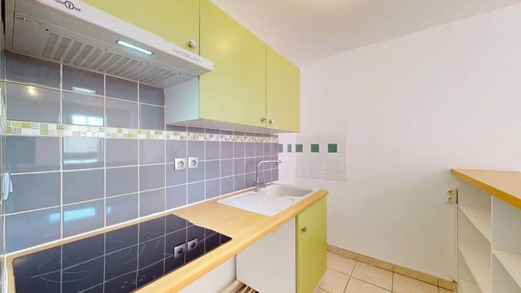 T3 lumineux avec terrasse et 2 parkings, au calme absolu – Castelginest