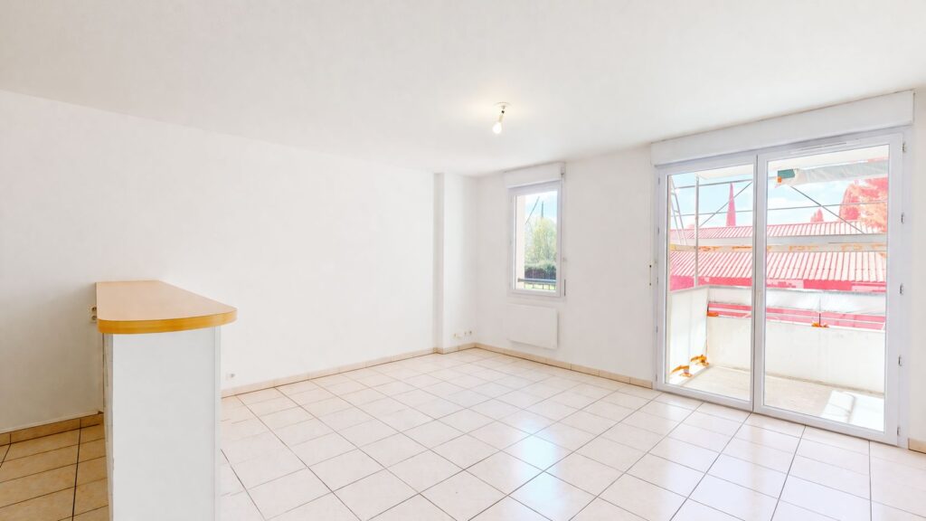 T3 lumineux avec terrasse et 2 parkings, au calme absolu – Castelginest