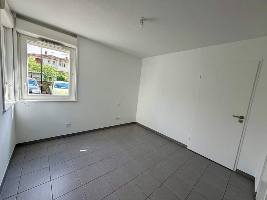 Toulouse, quartier Croix Daurade, appartement T2 de 43 m2 avec parking