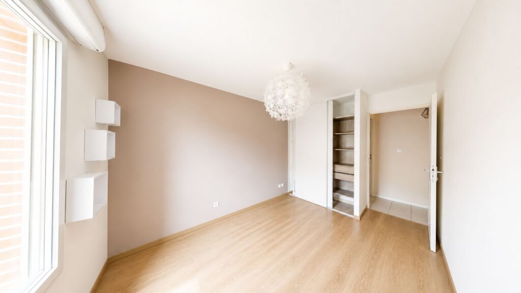 Appartement À Vendre T3 bis avec balcon et place de parking